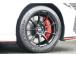 NISMO専用レイズ製19インチアルミ鍛造ホイール・NISSANロゴ入りレッドキャリパー。