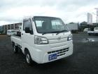高年式のハイゼットT入庫しました☆なんと!令和元年式です☆5MT・4WD・エアコン完備!早い者...