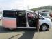 左右スライドドアで狭い場所での乗車も楽です!