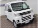 【車屋】として、長く車業界に従事した経験豊富なスタッフが在籍しております。