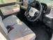 運転席は足元広々です。リラックスして運転できますね。