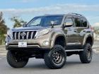 H26年式ランクルプラド入庫致しました。国内での需要が高く、高品質の国産車両を中心に価格帯を極...