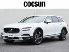 ボルボの販売から整備、買取、部品販売、カスタマイズに至るまで様々なサービスをお届けしています。