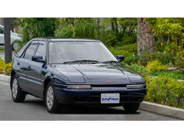 秋のセール価格中!マツダファミリアアスティナです。 今や少なくなったリトラクタブルライトのクル...