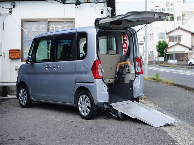 福祉車両スローパーLリヤシート仕様