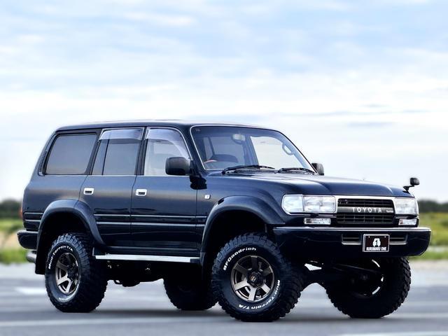 ランドクルーザー80入庫★数少ない5速マニュアル車! リフトアップ 外16AW 外マフラー サ...